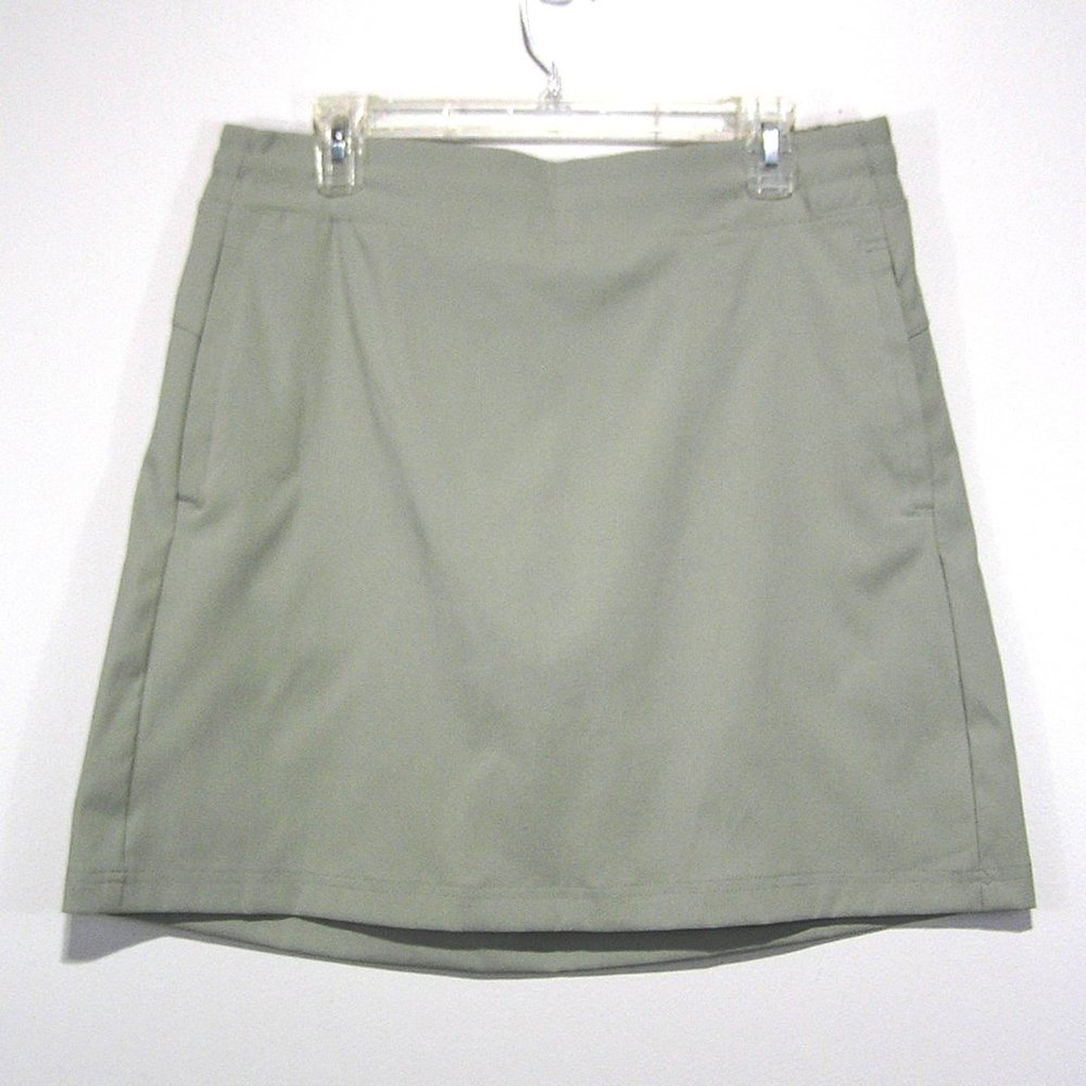 Columbia Women's Skort in Light Green/Grey